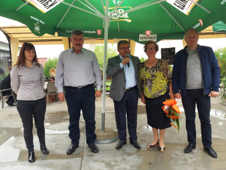 400 човека от трета възраст отбелязаха 1 октомври