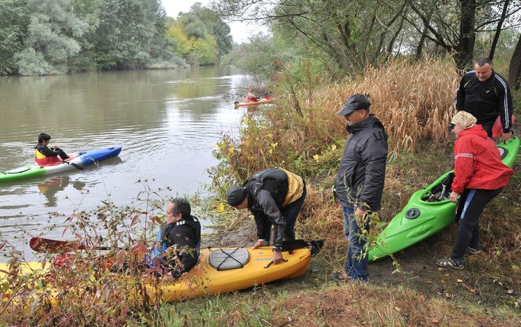 Съветник от Димитровград сред смелчаците, спуснали се с лодка по река Марица