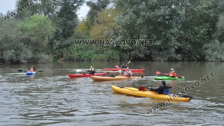 Съветник от Димитровград сред смелчаците, спуснали се с лодка по река Марица