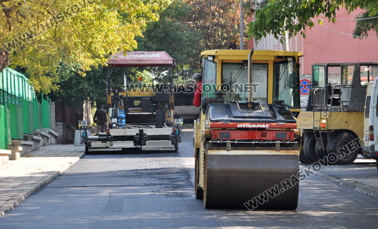 Заради асфалтиране затвориха улицата между „Юнак“ и „Спартак“