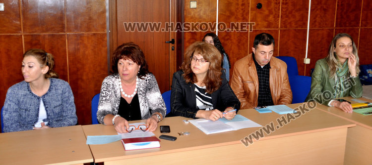 Младежкият център отваря врати във вторник, представят 15 школи