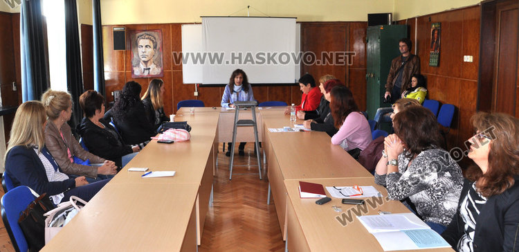 Младежкият център отваря врати във вторник, представят 15 школи