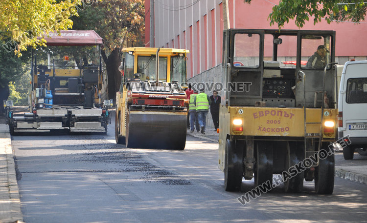 Заради асфалтиране затвориха улицата между „Юнак“ и „Спартак“