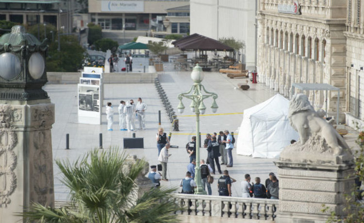 Две жени убити с нож на гарата в Марсилия. Ислямска държава пое отговорност