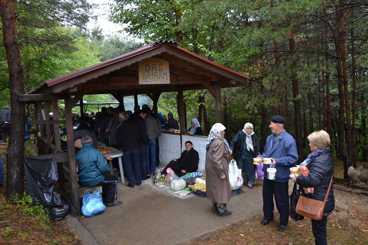Три села се събраха на Даг байрамъ на връх Стръмни рид