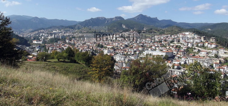 Поглед към смолянския квартал "Райково"