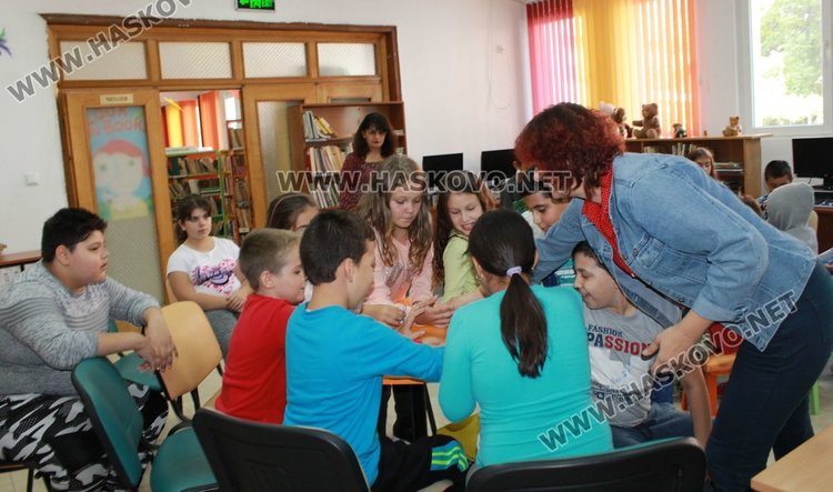 За гостите имаше организирани забавни игри и много положителни емоции.