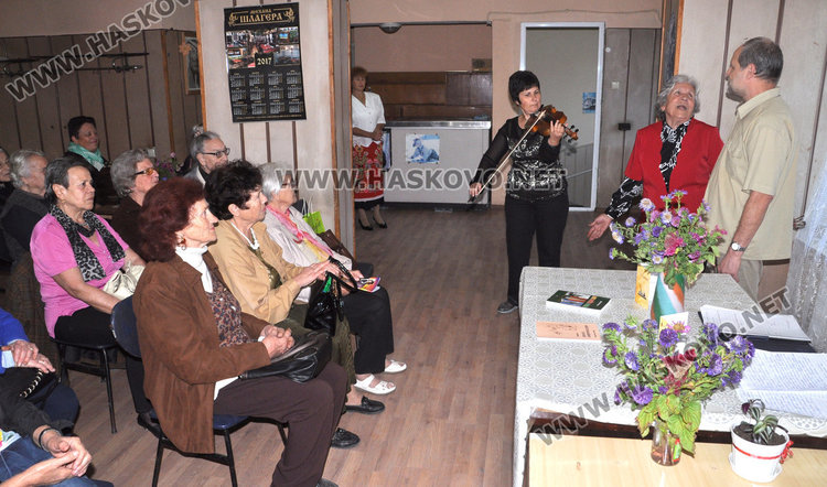 Читалище „Аспарух Лешников“ откри новия си дом с рецитал и песни