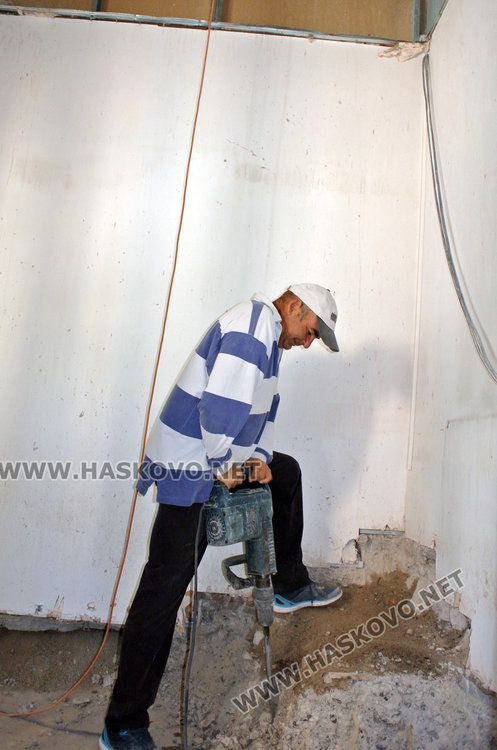 Читалище Заря ще е достъпно за хората с увреждания до месец