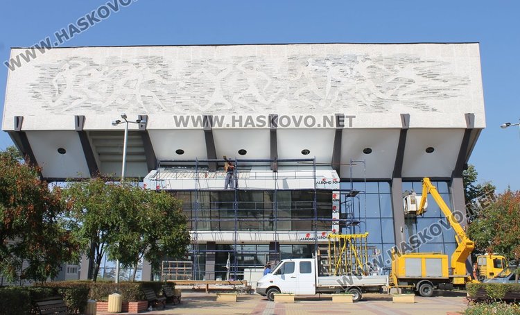 В ремонтираната зала "Младост" няма да има място за тренировки по тенис на маса