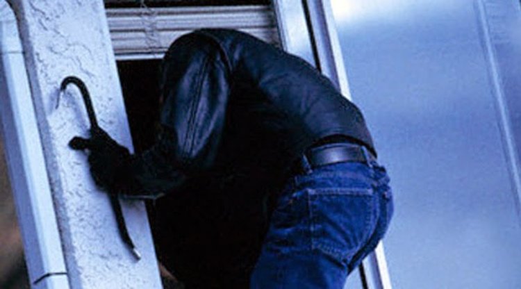 Обраха дома на чепеларец, задигнаха 200 грама злато