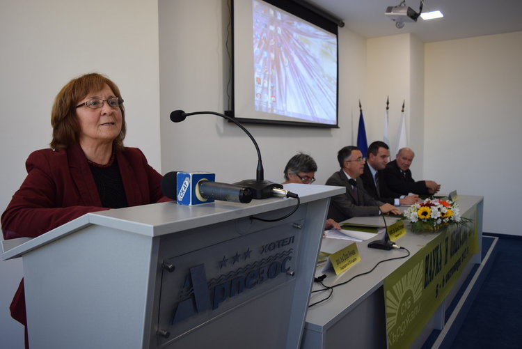 Здрав кърджалийски тим на международния форум на науката в столицата на Източните Родопи