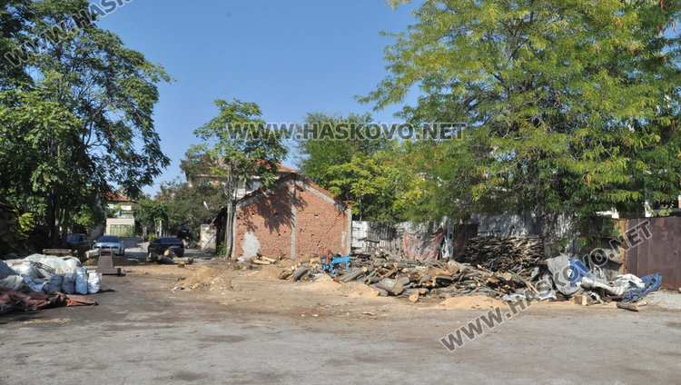 Криза за дърва в Хасково, складове пуснаха кепенци