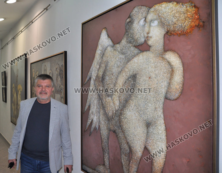 Иван Милушев подреди в галерия "Форум" чувственост и богобоязливост