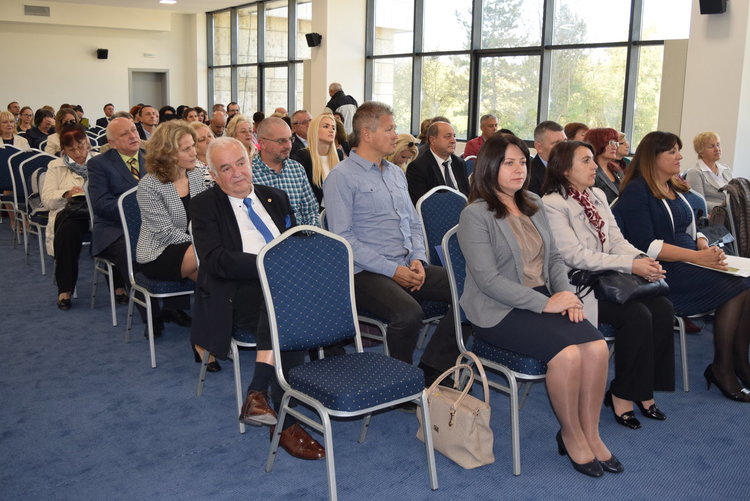 Здрав кърджалийски тим на международния форум на науката в столицата на Източните Родопи