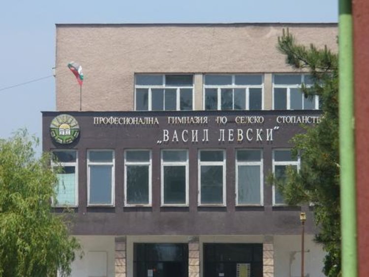  Общината модернизира Професионалната гимназия с проект за почти милион и 300 000 лв.