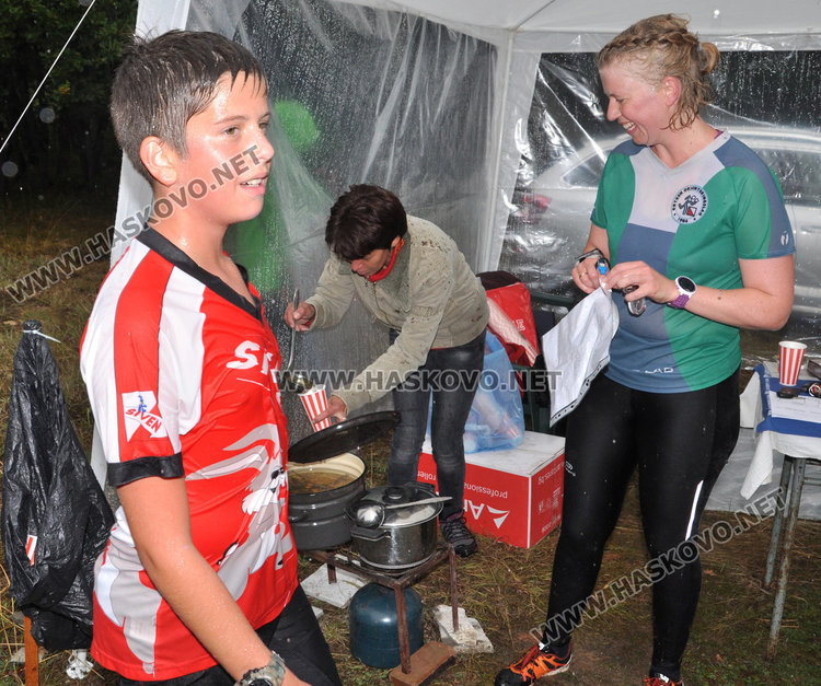 140 газят в кал и дъжд за приз „Компас 94“ по ориентиране