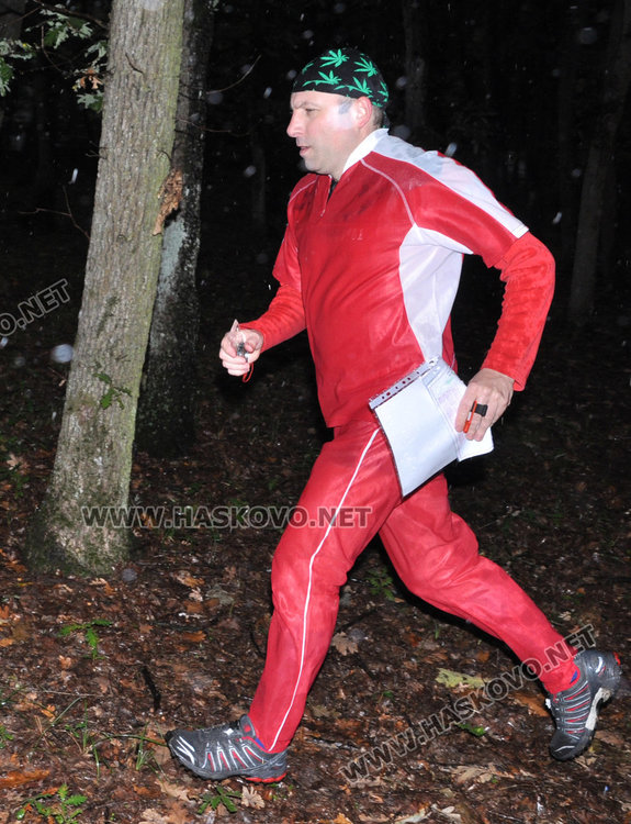 140 газят в кал и дъжд за приз „Компас 94“ по ориентиране