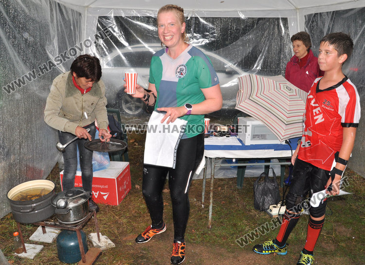 140 газят в кал и дъжд за приз „Компас 94“ по ориентиране