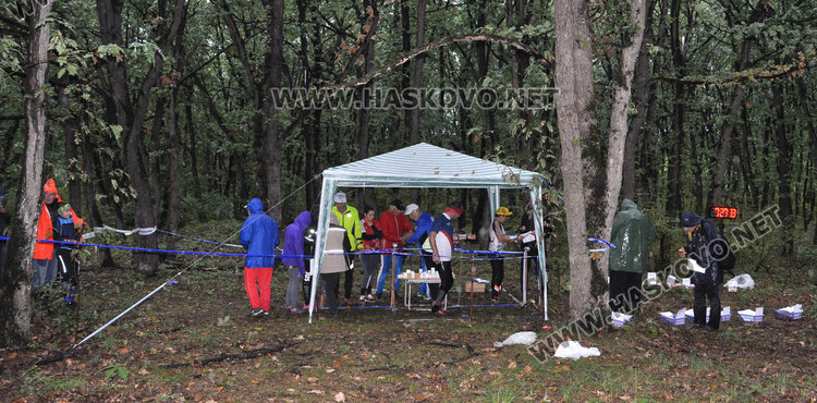 140 газят в кал и дъжд за приз „Компас 94“ по ориентиране