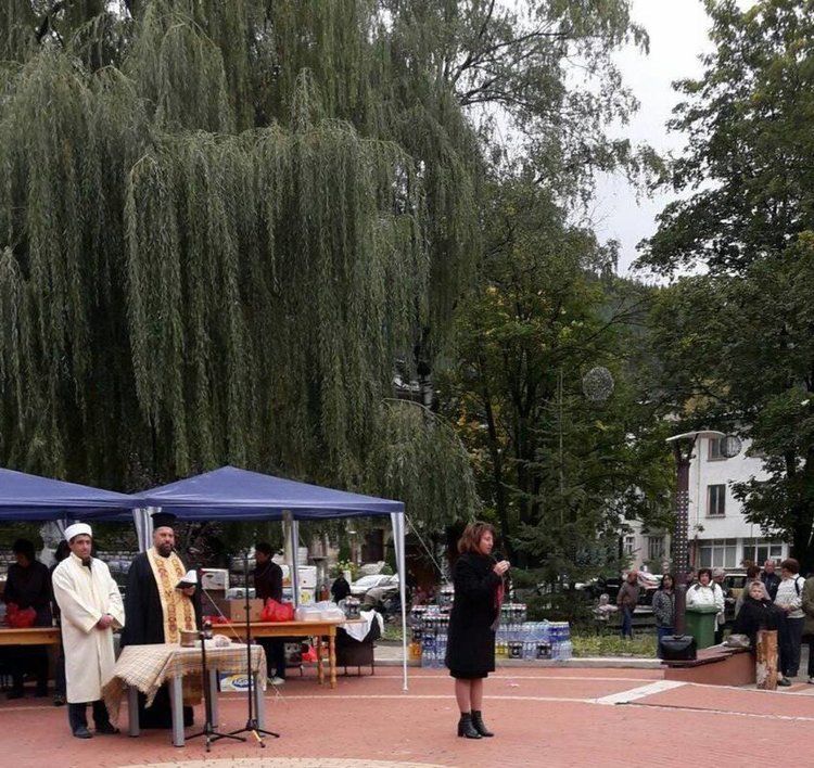 Четири деца, църква и джамия с помощ от даренията от общоградския курбан на Чепеларе