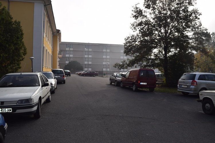 Служебен паркинг бе окупиран безнаказано, чакат се санкции