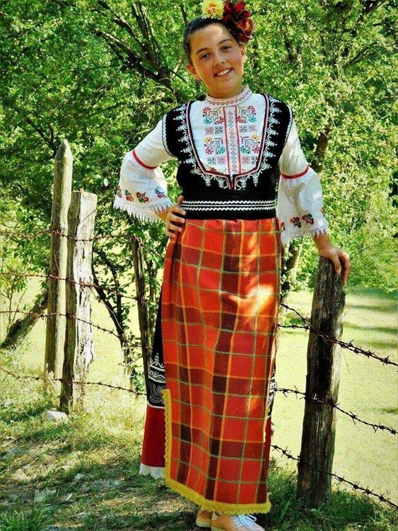 Джулия Маданска,11 г.,с. Чепинци