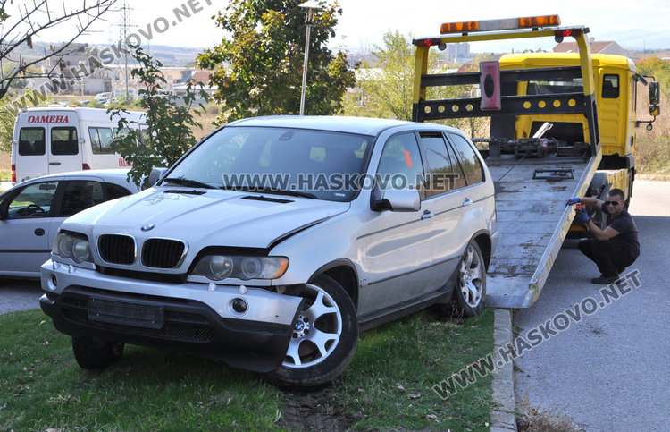 Мистериозно: зарязаха катастрофирал джип БМВ в Бадема