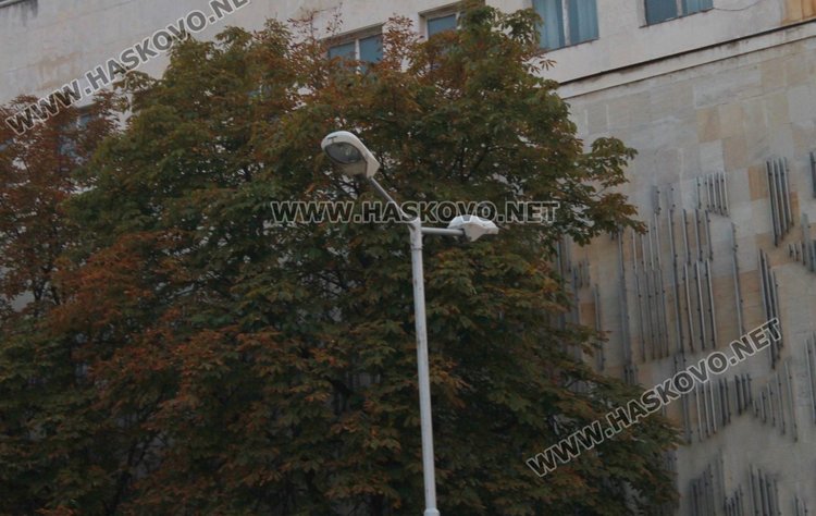 Направен е одит, според който в града има 2 759 натриеви лампи