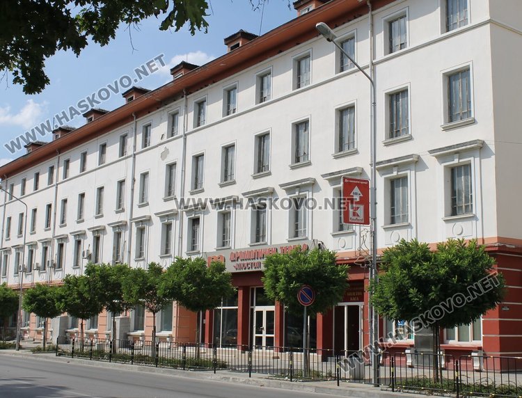 Има забяване в процедурите по стартиране на проектите за обновяване на ОДТ "Ап.Карамитев" и Културен дом "Химик" в Димитровград