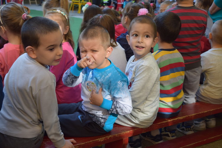 281 деца и техните родители събра спортен празник в детска градина „Райна Княгиня”