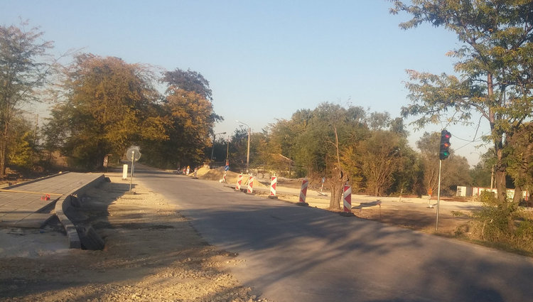 Предстои пътят Първомай - Дълбок извор да се регулира със светофар