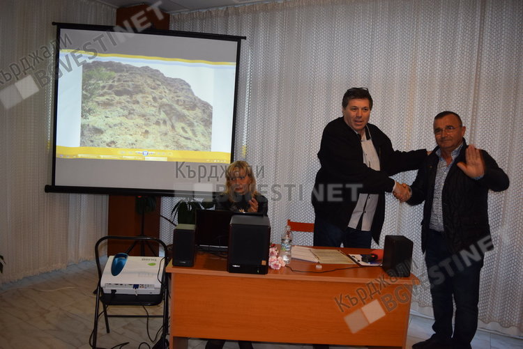 „Скалните кошери” на Венцислав Стайков разбуниха духовното пространство на Родопа