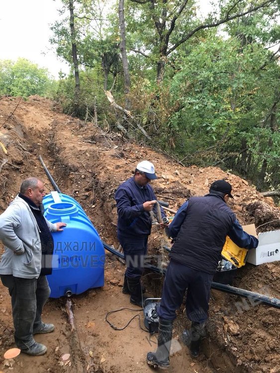Родопчанин следва завета на дедите си, дарява водопровод на земляците си