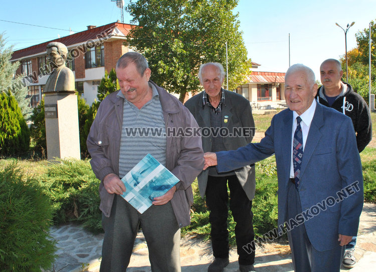 Четирима бивши военни от Узунджово с награди от министъра за Деня на авиацията