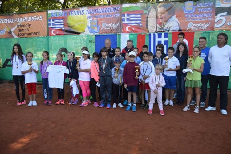 Първи Балкански турнир по тенис за деца в Кърджали, всички бяха победители