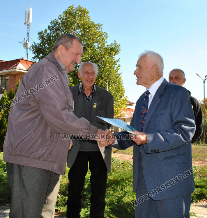 Четирима бивши военни от Узунджово с награди от министъра за Деня на авиацията
