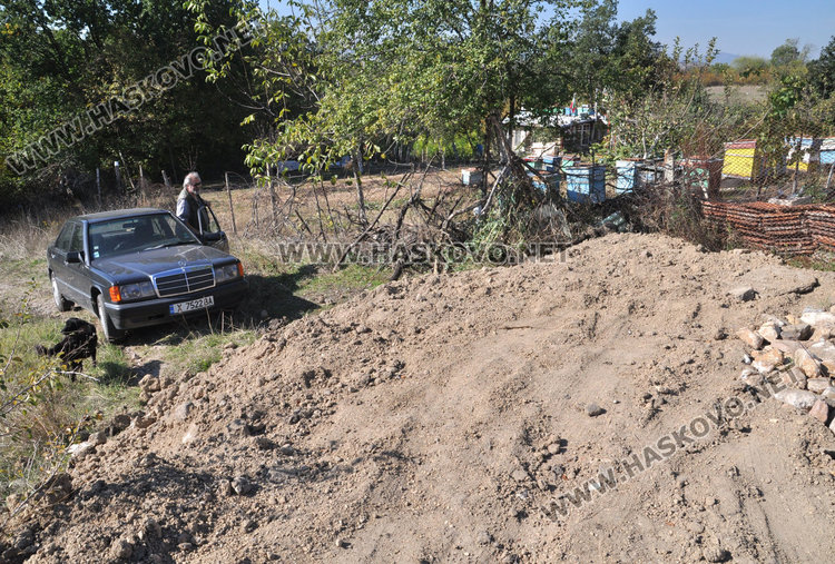 Съседски войни: заклещиха архитект в имота му край Хасково
