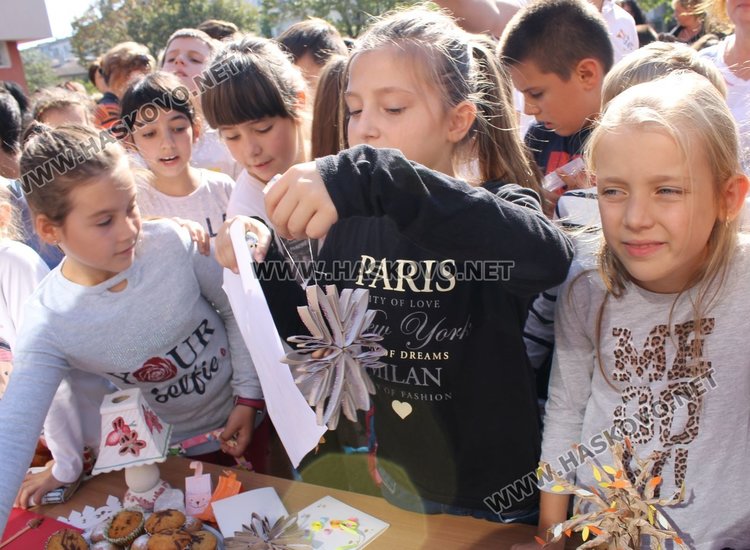 Славейковци набраха за лечението на Габи 7 011 лв.