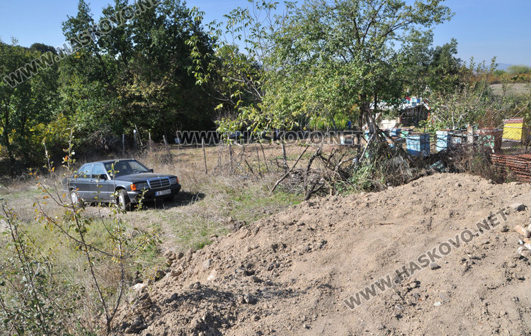 Съседски войни: заклещиха архитект в имота му край Хасково