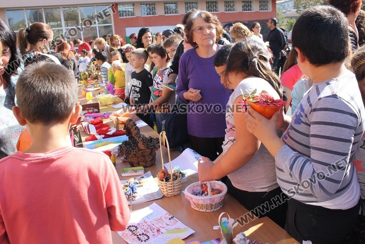 Славейковци набраха за лечението на Габи 7 011 лв.