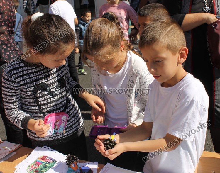 Славейковци набраха за лечението на Габи 7 011 лв.