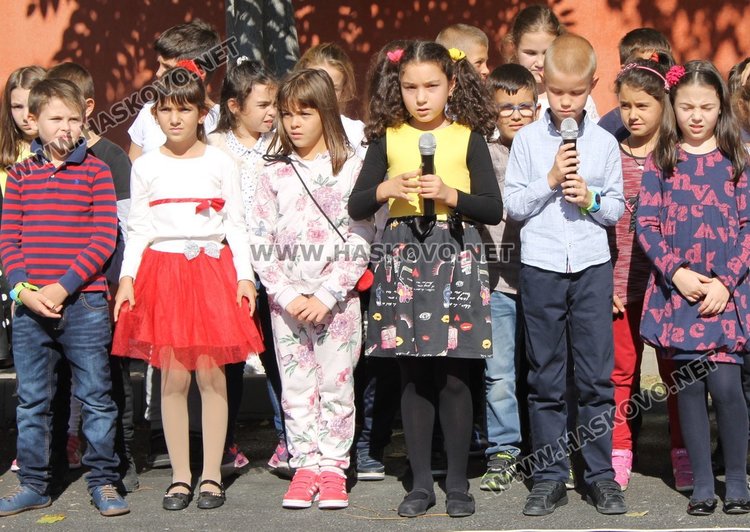 Славейковци набраха за лечението на Габи 7 011 лв.