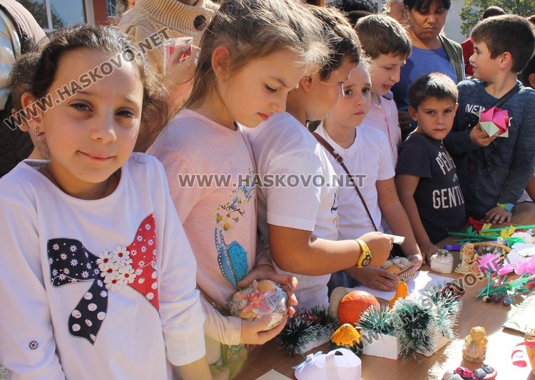 Славейковци набраха за лечението на Габи 7 011 лв.