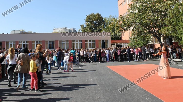 Славейковци набраха за лечението на Габи 7 011 лв.