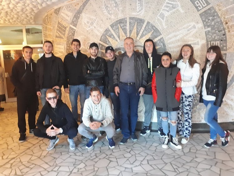 Автопоход за най-големите славейковци 