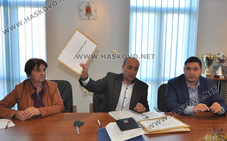 Ата строй пак иска снега на Хасково, плащаме 90 бона отгоре 