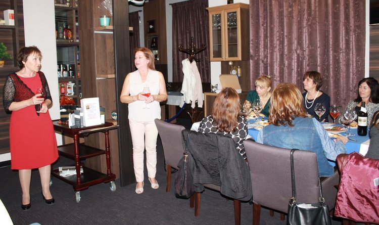 Подпомогнаха лечението на малката Радост по време на 5-годишнината на център "Естетик ТТ"