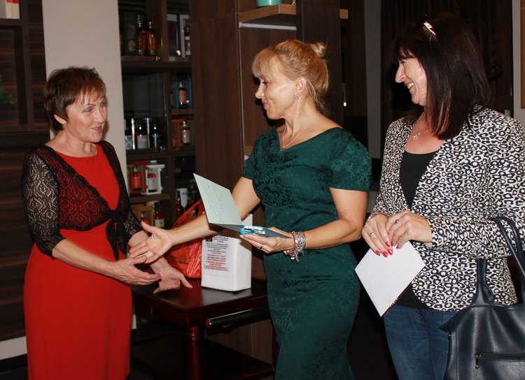 Подпомогнаха лечението на малката Радост по време на 5-годишнината на център "Естетик ТТ"