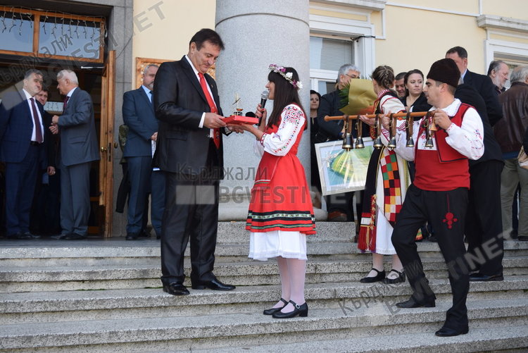 Милко Багдасаров навърши двоен юбилей:2 по 30 години, Кърджали го почита